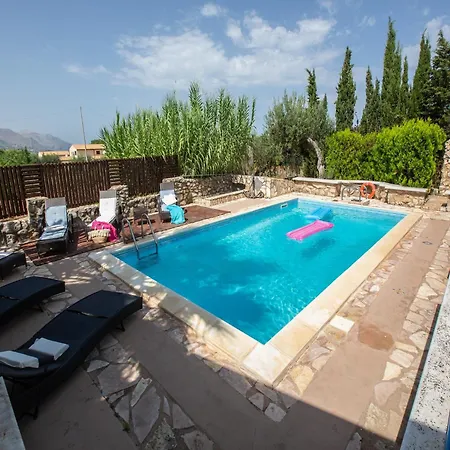 Stunning In Contrada Sarmuci With Pool Villa *