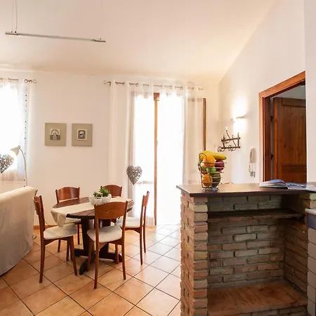 Stunning In Contrada Sarmuci With Pool *