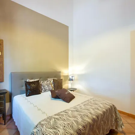 Stunning In Contrada Sarmuci With Pool *